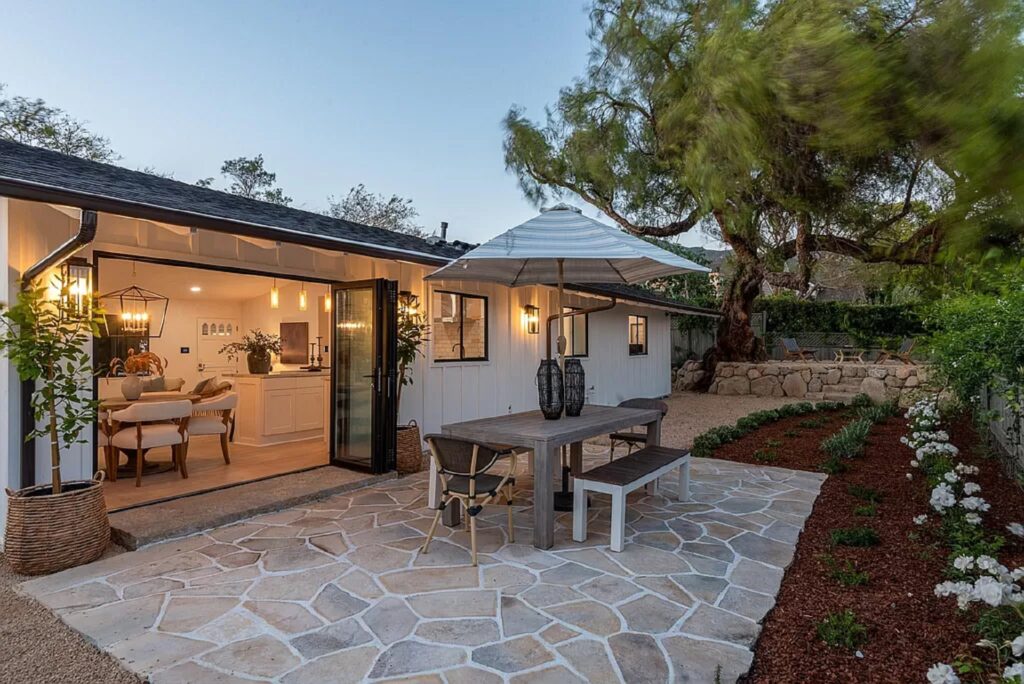 Teza 65 Series - Bifold Door - Clearance